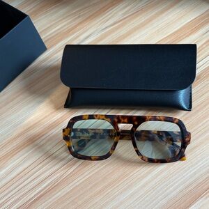 Elisa Johnson Jane in Brown Tortoise Sunglasses